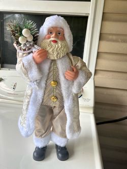Santa Claus Christmas Figurine Decoration