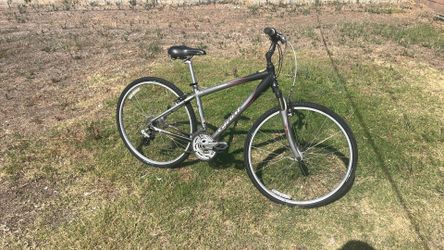 Giant Cypress bike