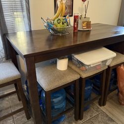 Dark wood Dining Table With 4 Stools 