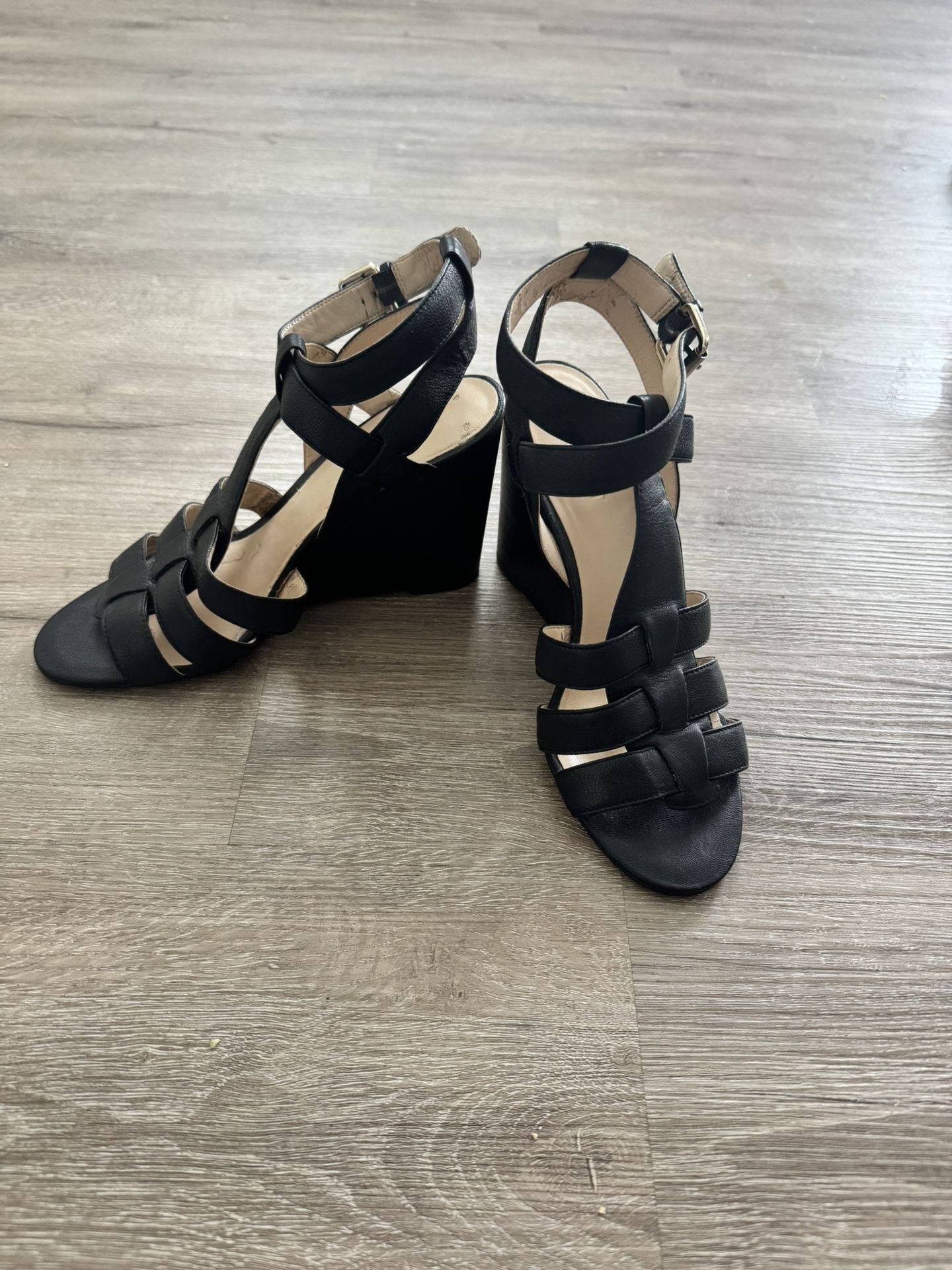 Women’s Leather Wedge Sandals 7.5