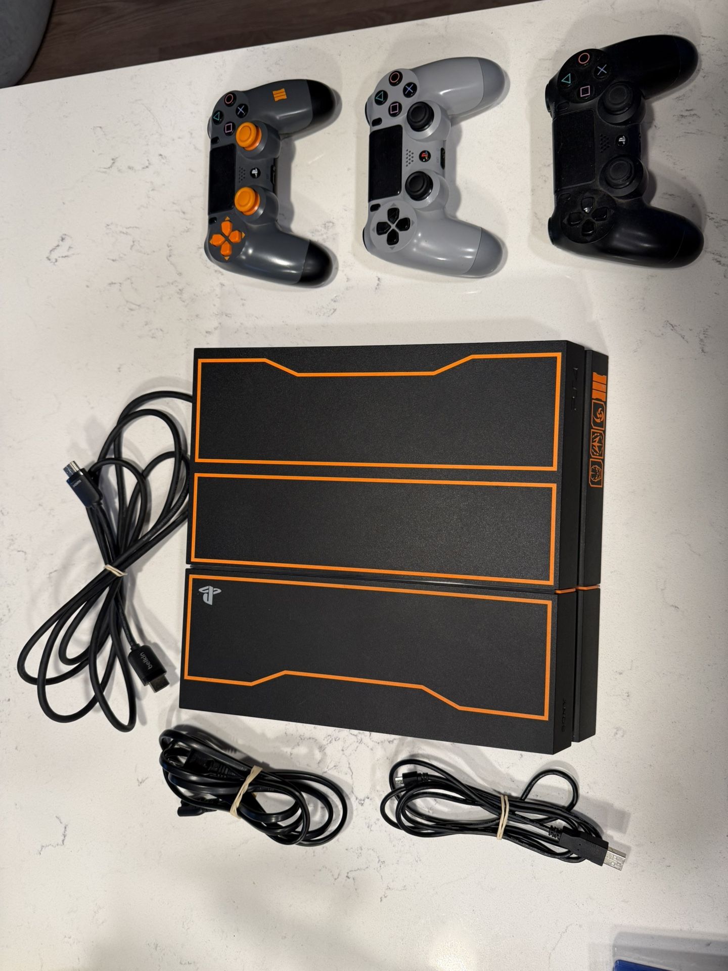 Play Station 4 - Black Ops III Special Edition