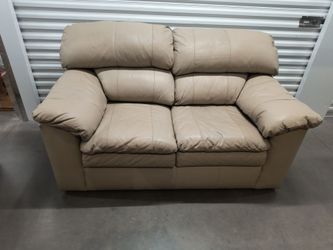 Lay-z-boy love seat