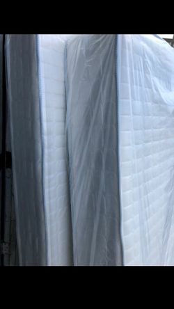 Mattresses/Colchones