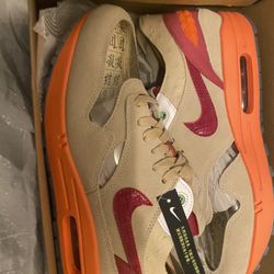 Nike Air Max clot Size 10