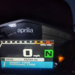 Aprilia Dorsoduro 900cc 