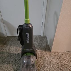 Carpet Cleaner – Furniture cleaner - Used Like New!