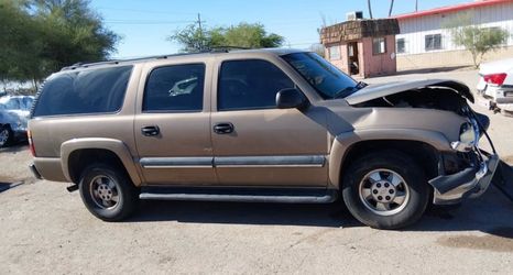 2003 Chevrolet suburban 5.3 parts