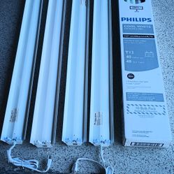 Shop Lights  _ 4 Including Bulbs 