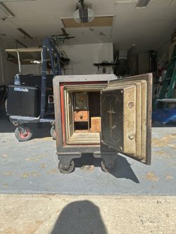 1908 Yale Vintage Safe