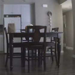 extendable dining table