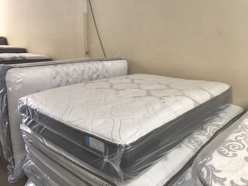 Sealy hawthorne deals mattress