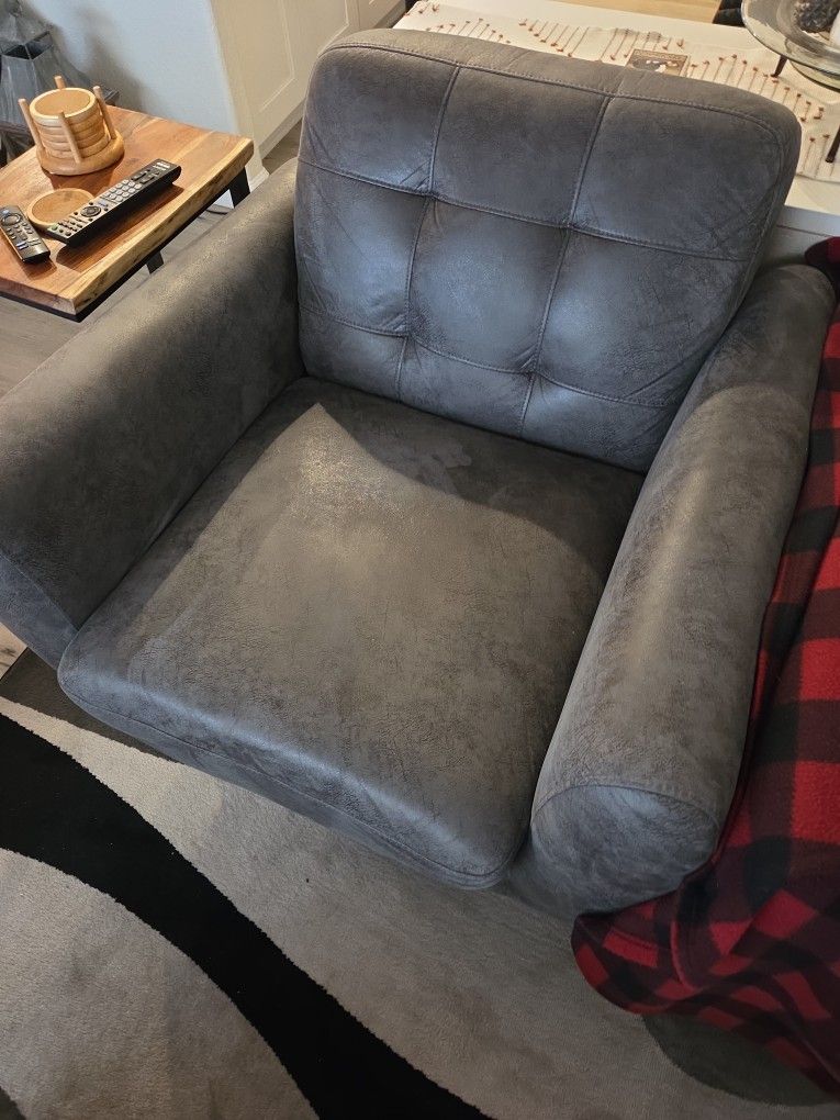 Loveseat And 2 Chairs Set For Sale