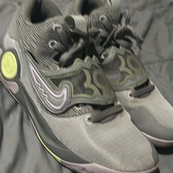 Nike basketball Shoes Size 10M