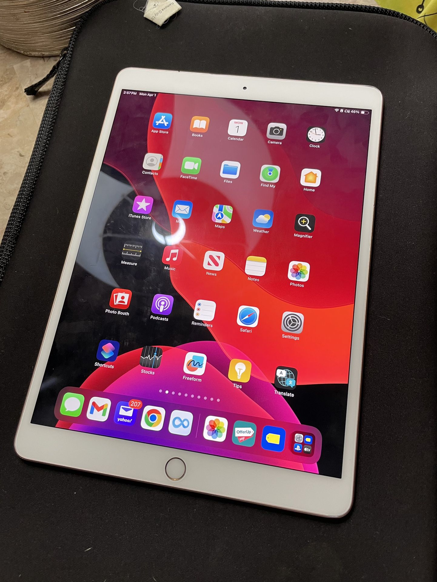Apple iPad Air 3 256GB LTE Tablet - Rose Gold