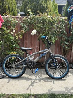 20 INCH MONGOOSE BIKE