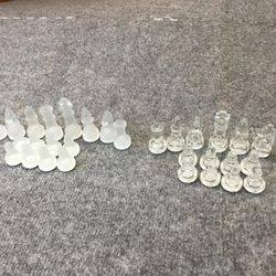 CHESS FROSTED & CLEAR GLASS GAME PIECES 