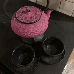 Cast iron tea pot set!!