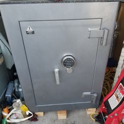 Safe box 