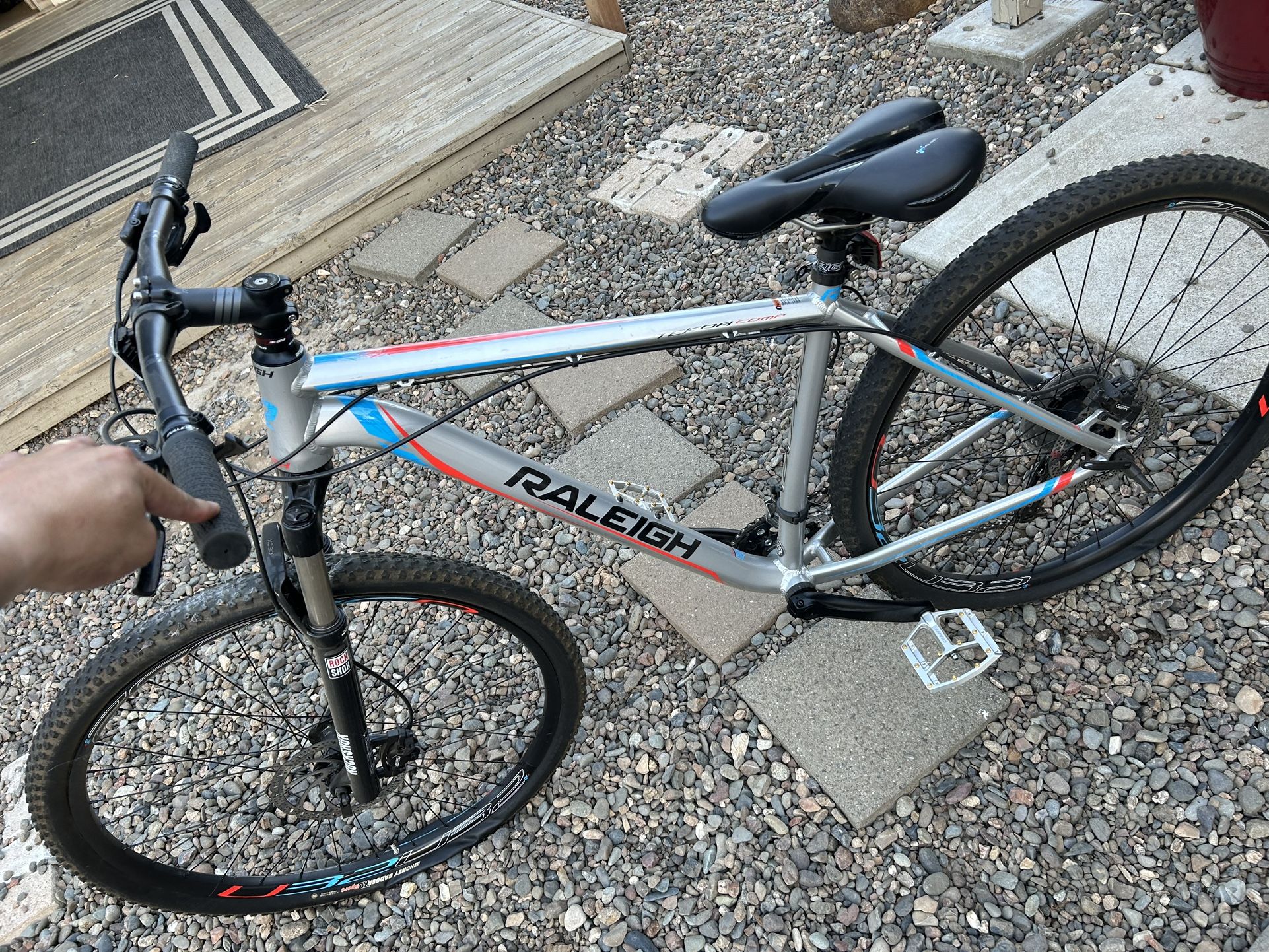 Tekoa raleigh & JYNX specialized bike