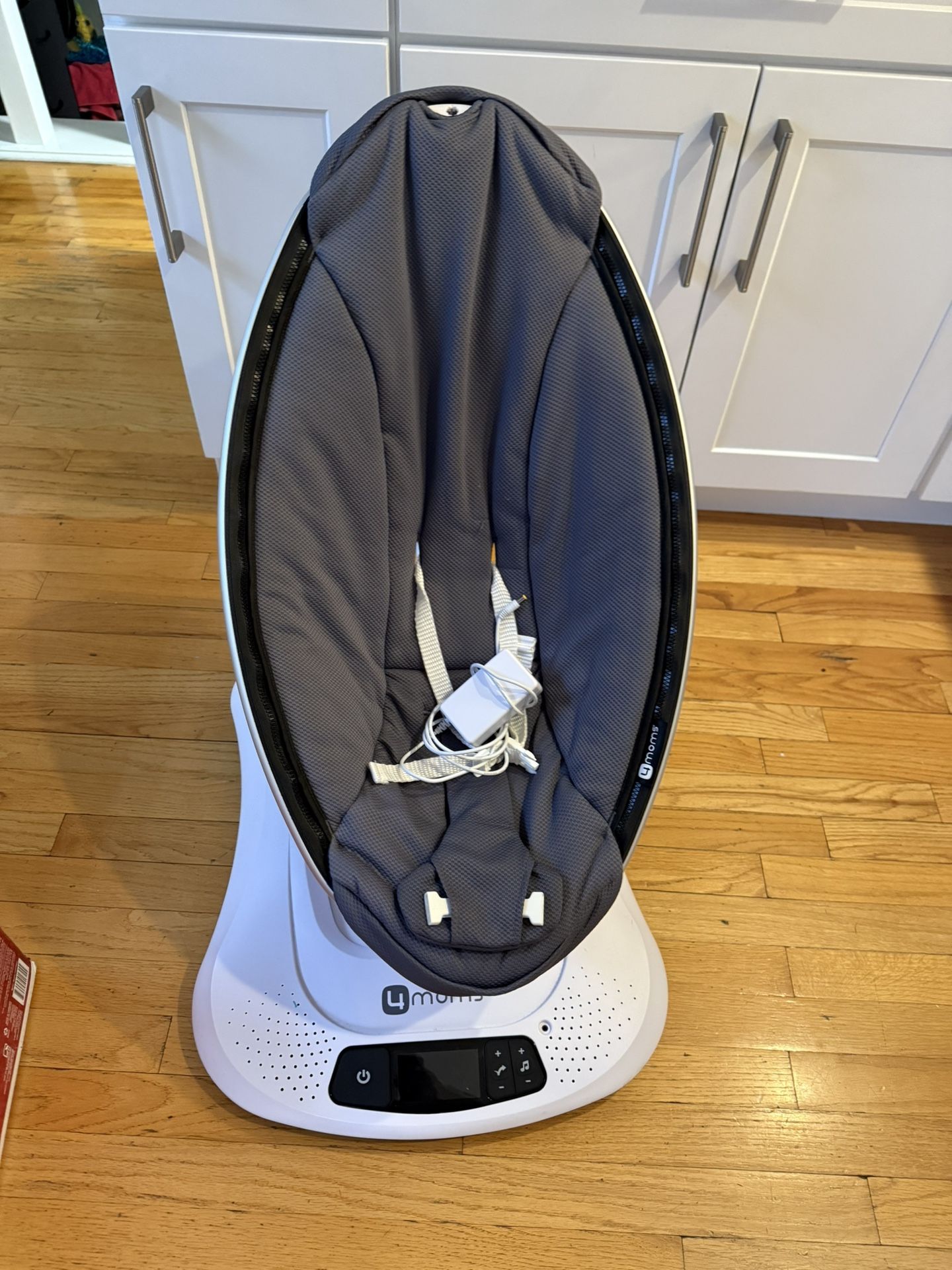 Mama Roo Baby Swing - Rarely used