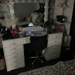 Vanity 
