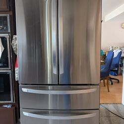 LG French 4 Doors Refrigerator