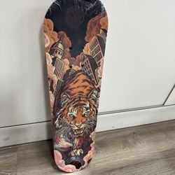 Tiger Print Skateboard 