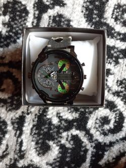 Army Camo Watch With Green Interior