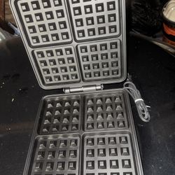 Cuisinart 4-Slice Belgian Waffle Maker