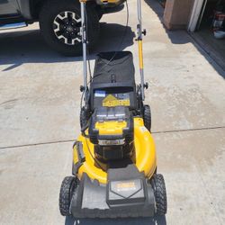 Dewalt 20v Mower Self Drive With Battery 