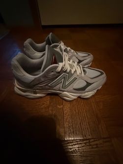 Grey new balance, size 9 men 10 1/2 women