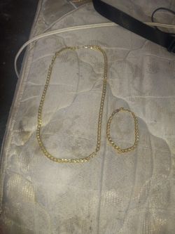 18 K Gold Chain And Necklace Set