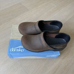 Dansko Men Antique Brown Size 44 - Unworn 