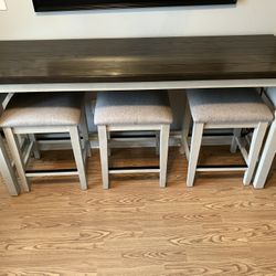 Bar Table With Stools 