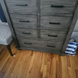 King Bedroom Set For Sale And Great Condition 