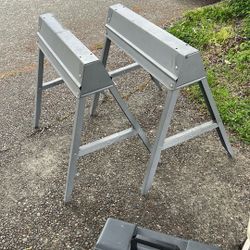 Pair Folding Sawhorses 