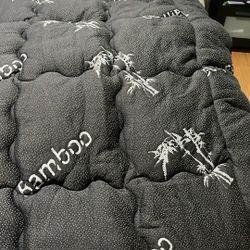 Bendlore King Mattress 