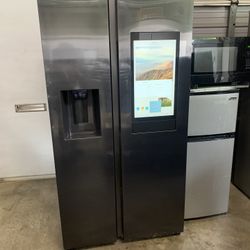 REFRIGERATOR 