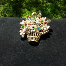 VINTAGE BROOCH Basket With Flowers