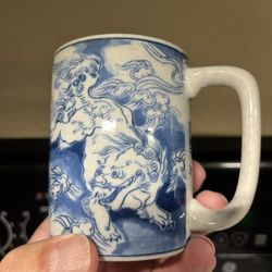 Porcelain Chinese dragon mug