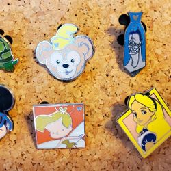 Lot Of Disney Trading Pins. Lot 123