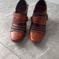 L Artiste 9.5 Rare Find