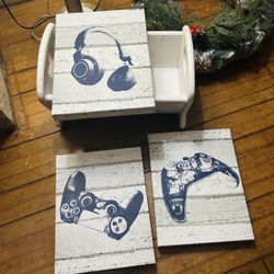 Canvas Set Of 3  All For $6  Size 14x 11 