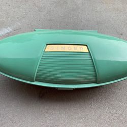 Singer Buttonholer