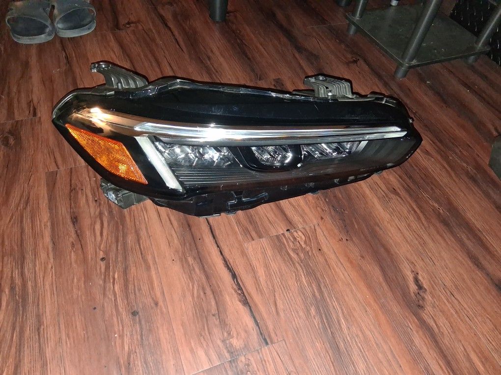 2023 / 2024 HONDA CIVIC HEADLIGHT RIGHT