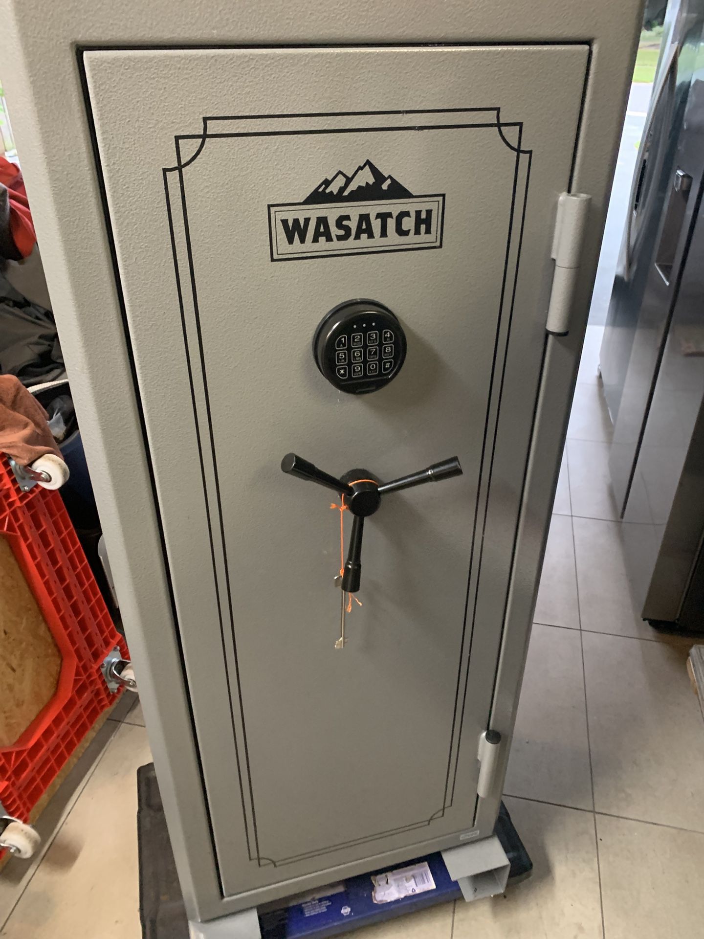Gun Safe- Like New With PIN code And Manual Key