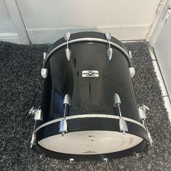 Drums - Yamaha Custom 80’ Vintage Bass Drum 18” X 15”