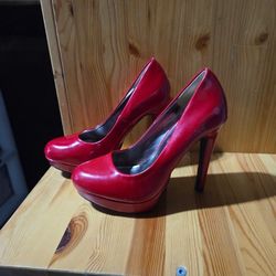 Red Pumps