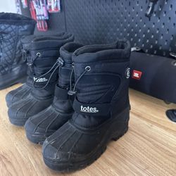 Size 1 Boys Snow Boots