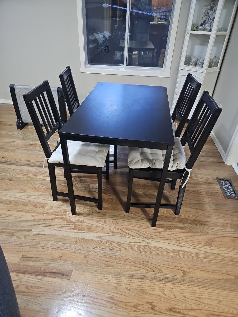 Dining Table Set